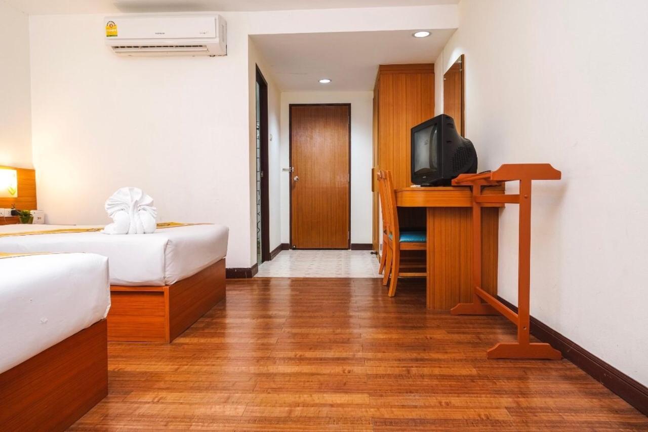 Neptuna Hotel Patong Bagian luar foto