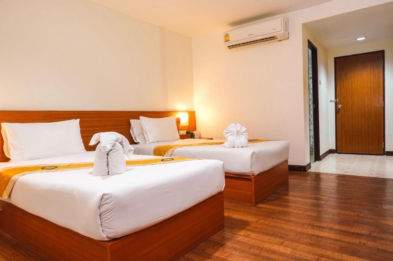 Neptuna Hotel Patong Bagian luar foto