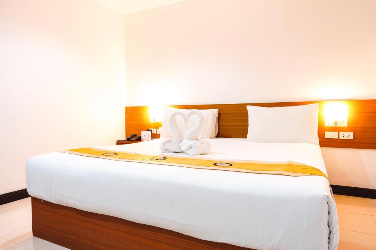 Neptuna Hotel Patong Bagian luar foto