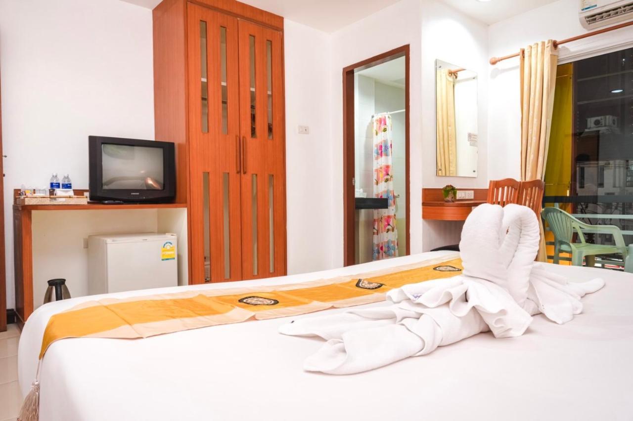 Neptuna Hotel Patong Bagian luar foto