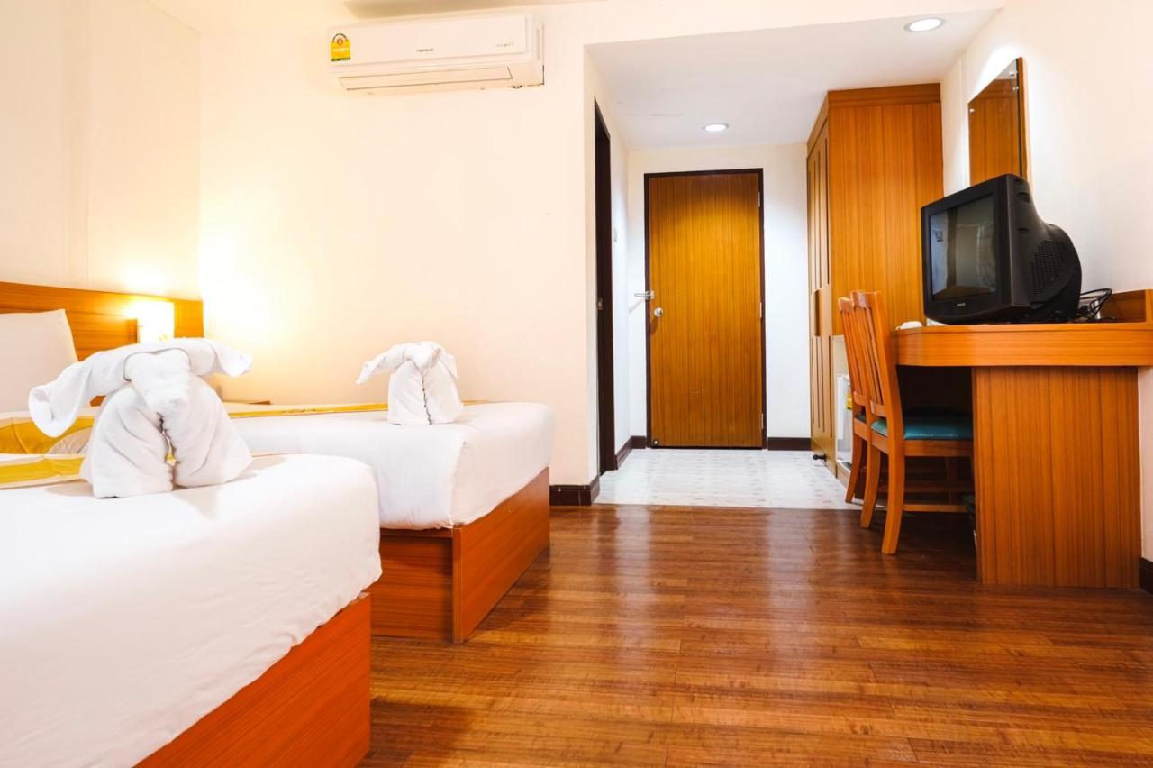 Neptuna Hotel Patong Bagian luar foto