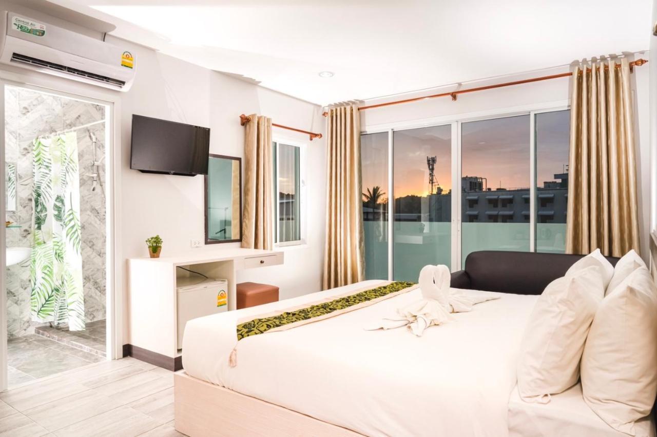 Neptuna Hotel Patong Bagian luar foto